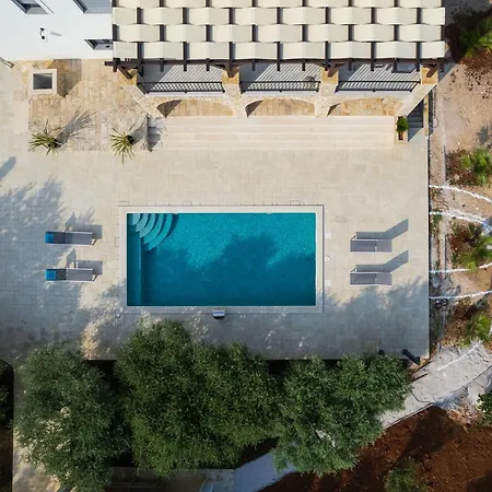 アパート Jalan ヴーシ