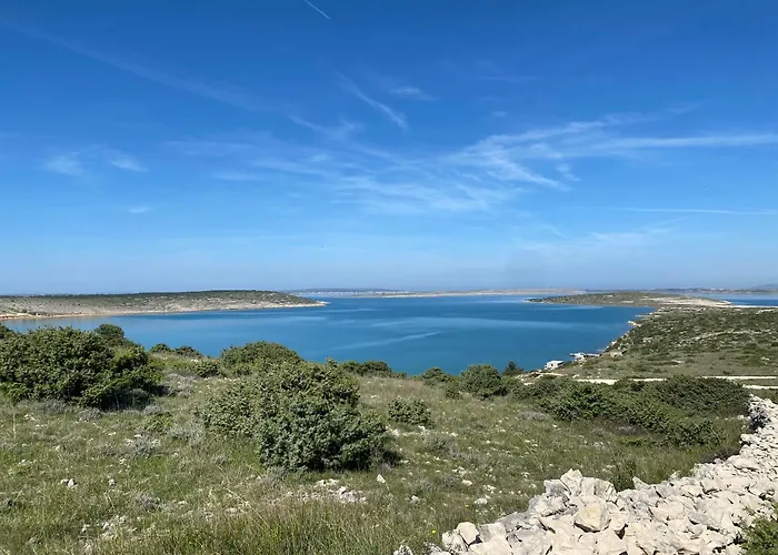 Jalan アパート ヴーシ