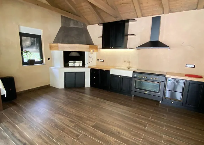 Jalan アパート ヴーシ