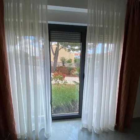 Jalan Apartment Vrsi